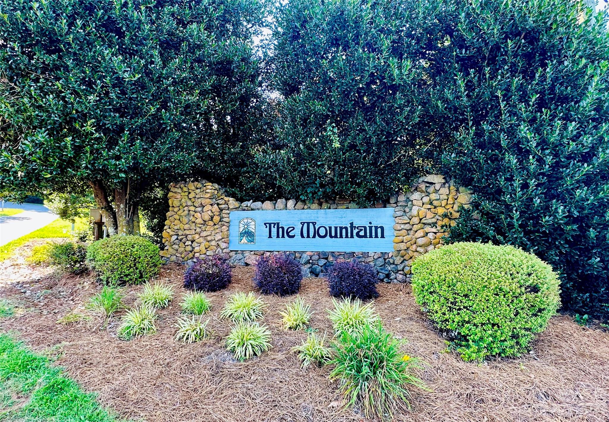 * Spanish Oak Lane