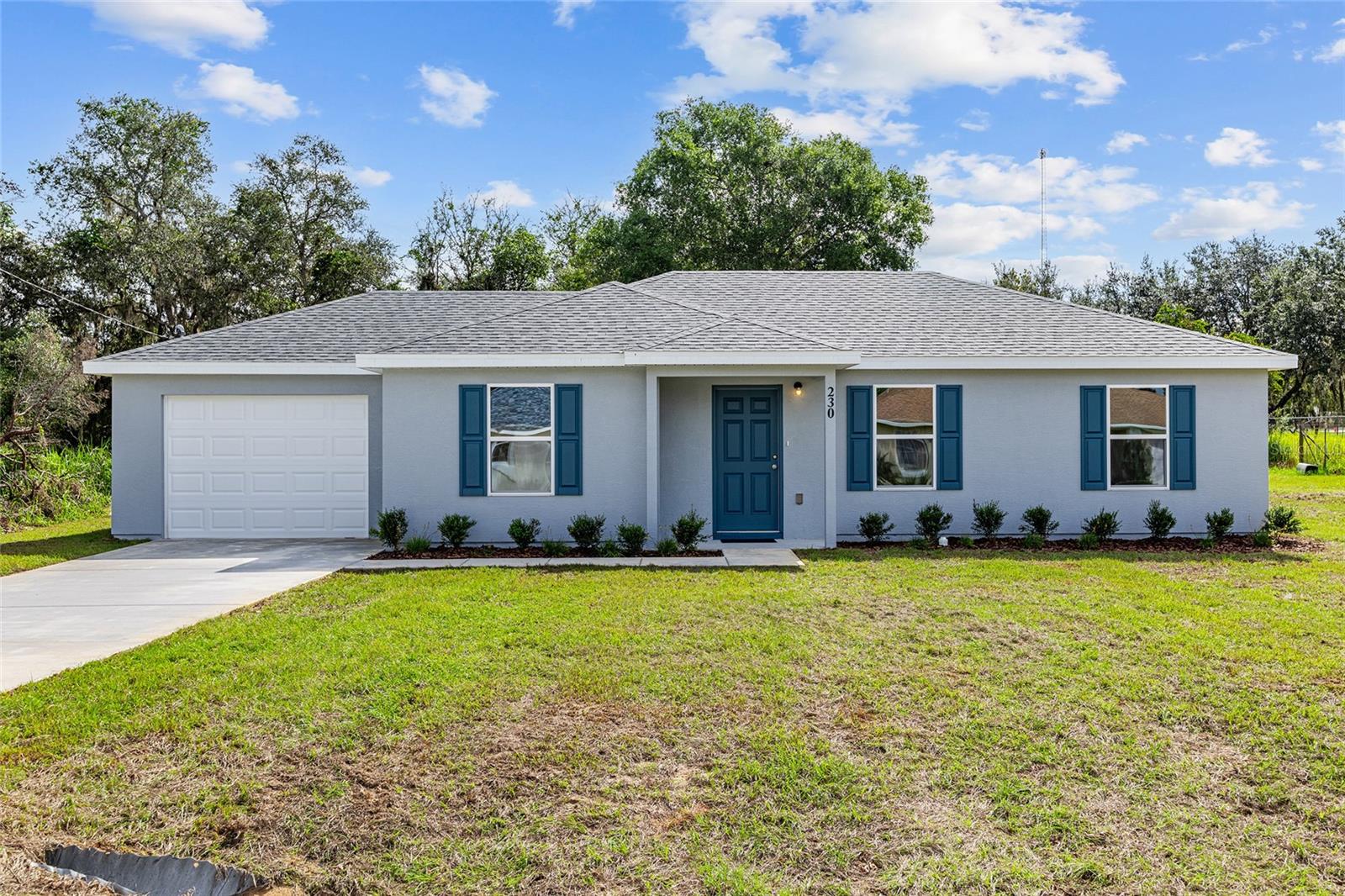 230 OAK CIR