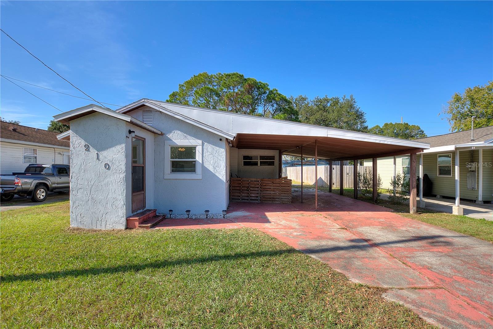 210 FLORIDA DR