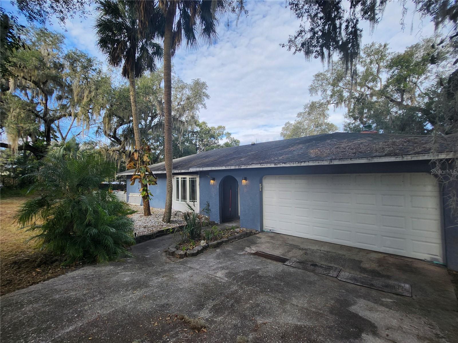 25 EMERALD DR