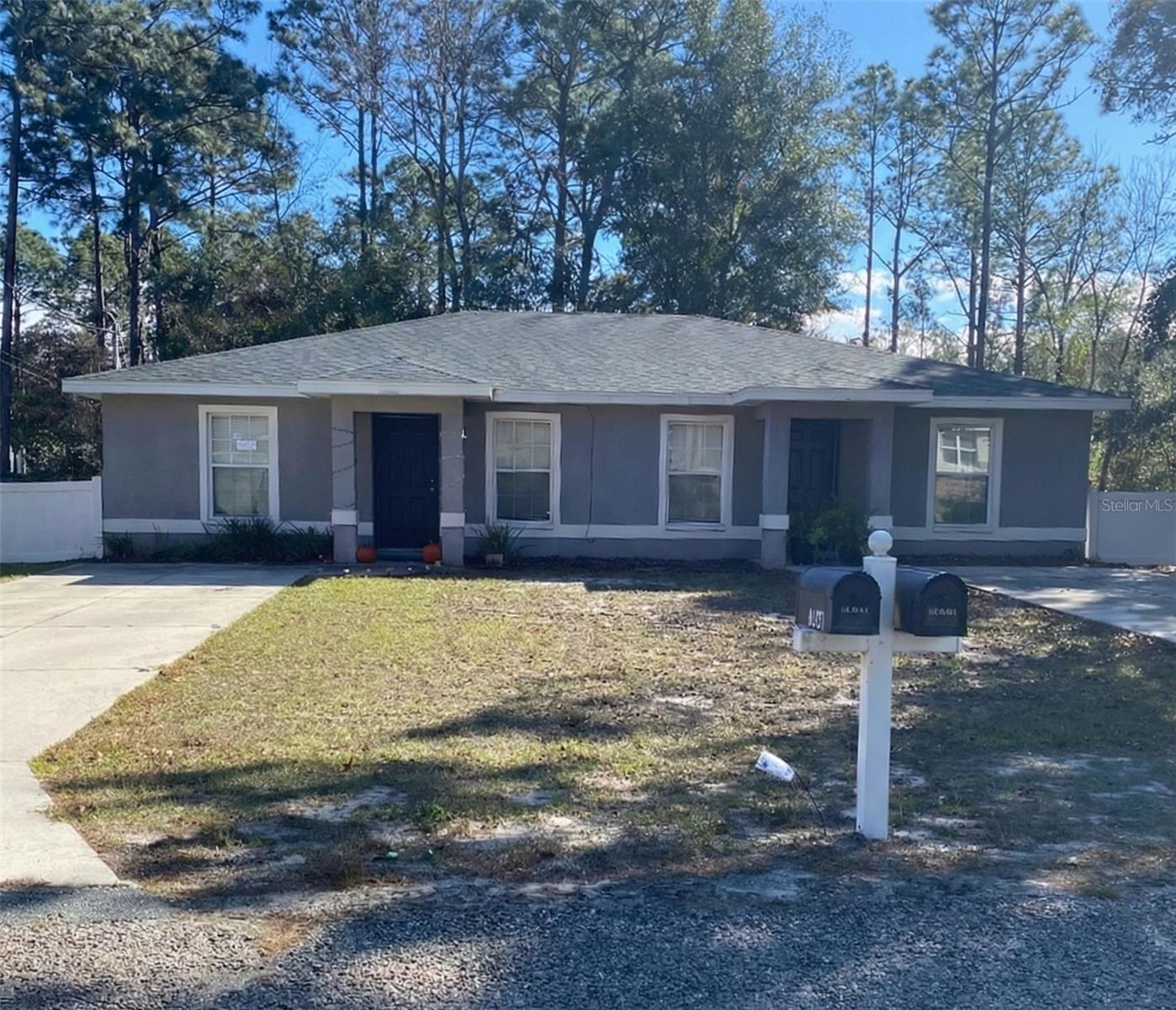 9435 N MANASHEE DR