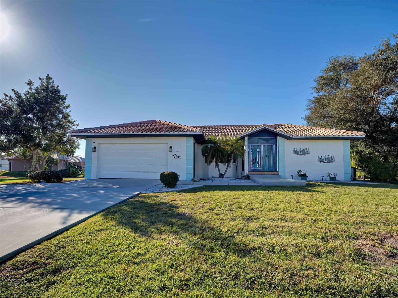 2301 VIA VENETO DR