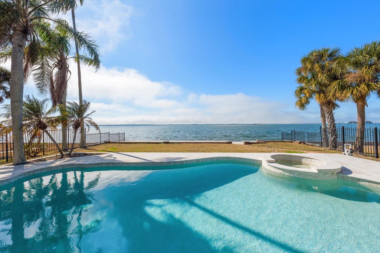 1614 SANTA BARBARA DR