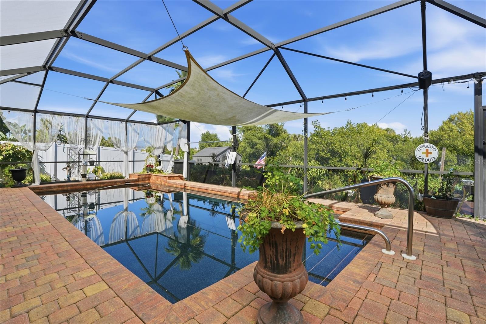 4086 GARDNER DR
