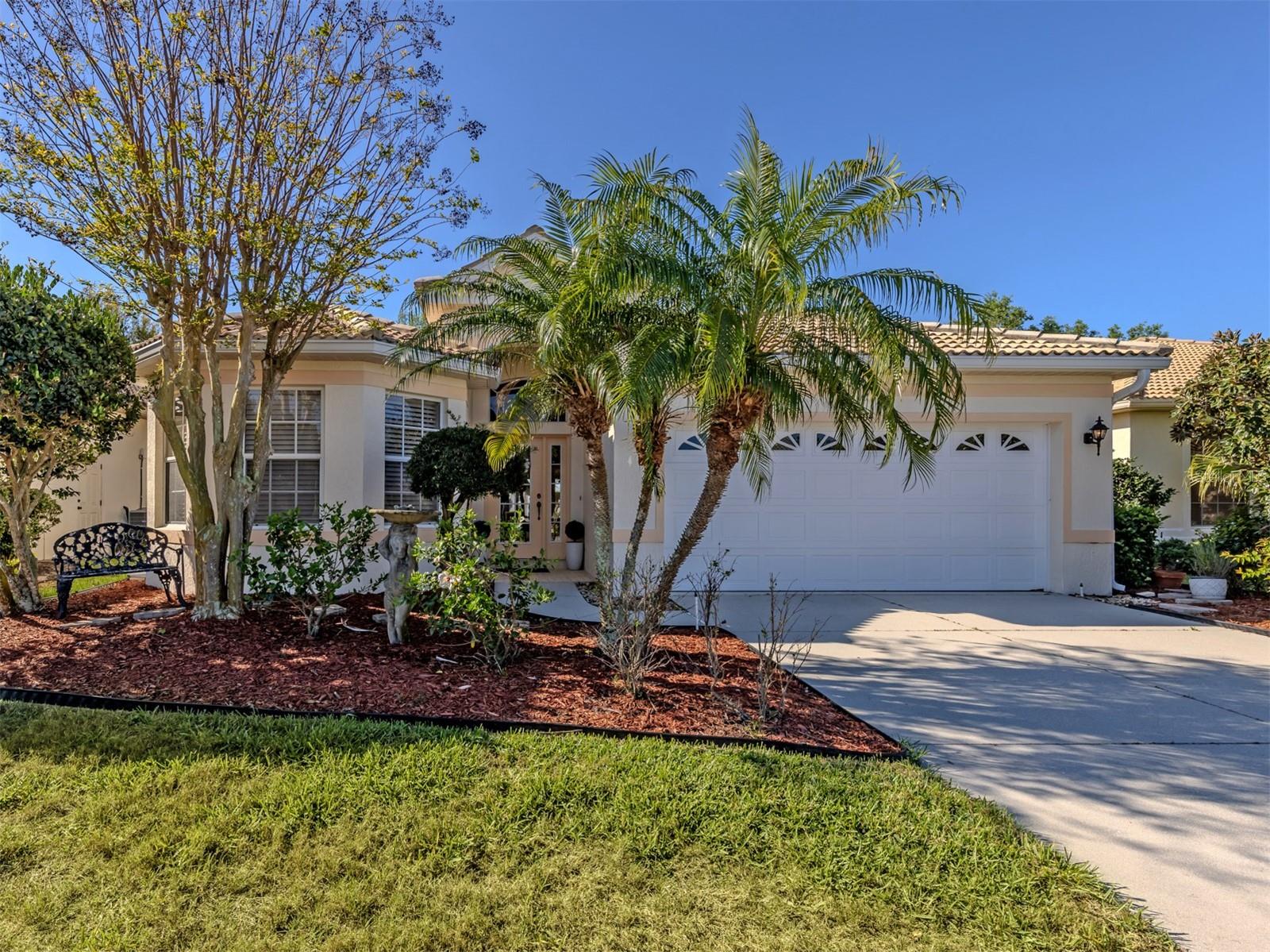 404 PINEWOOD LAKE DR