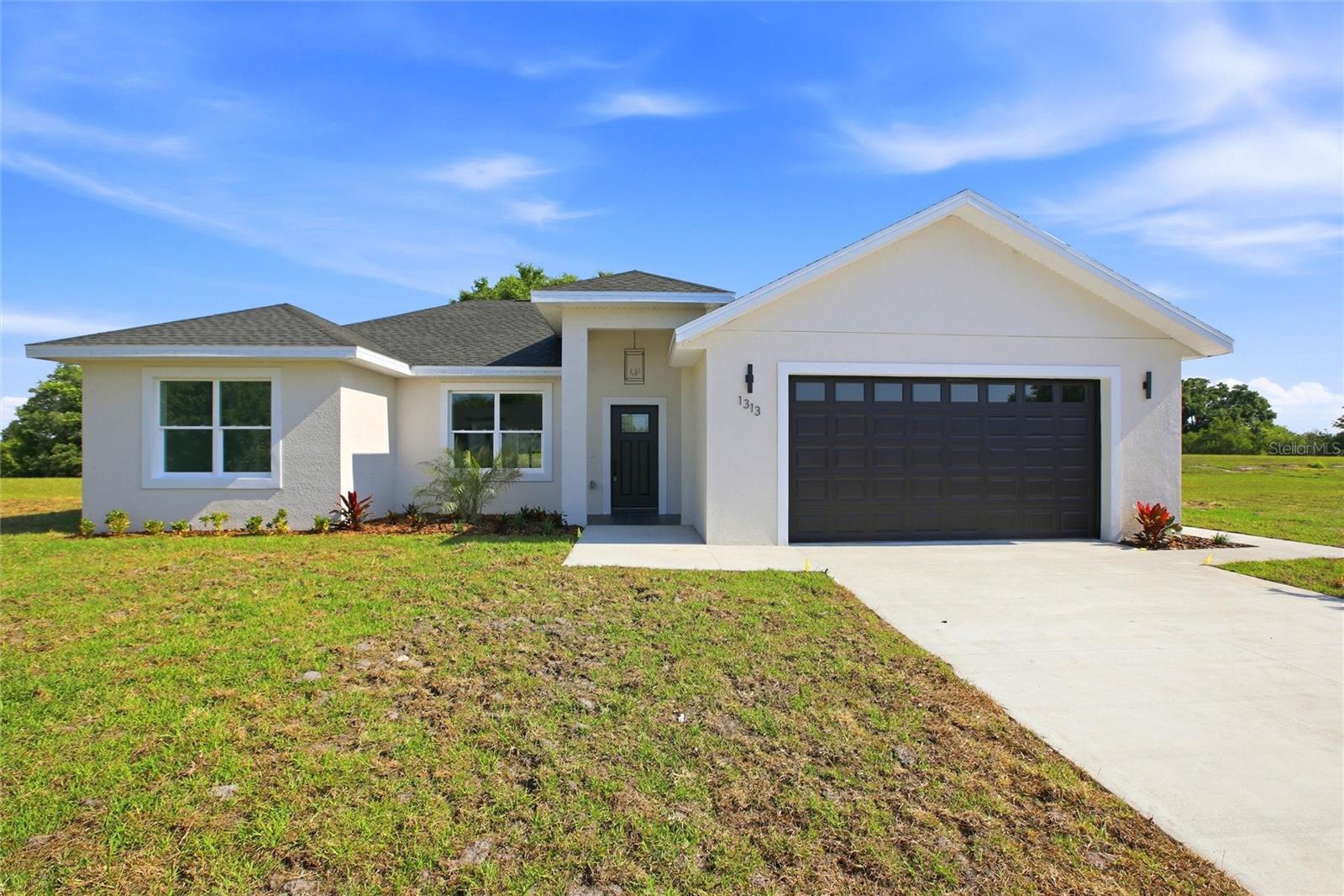 1313 BLUE HERON DR