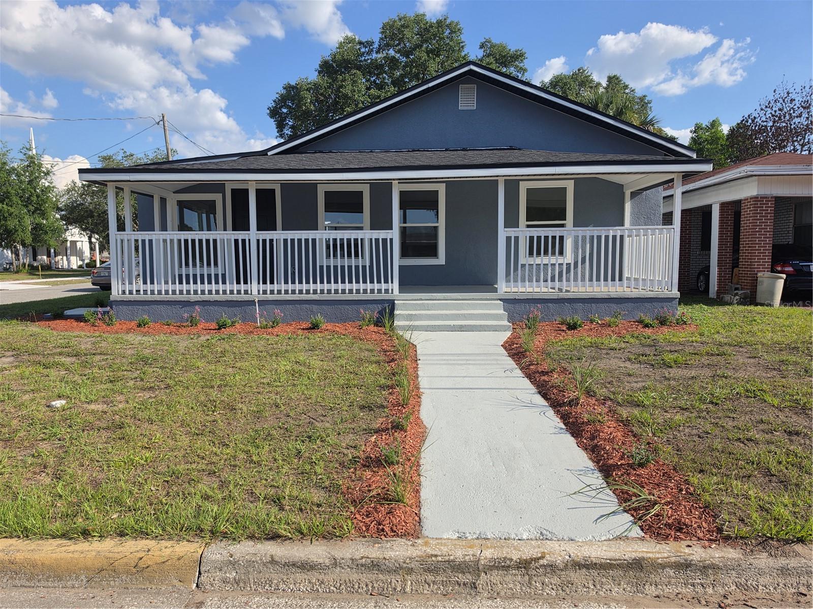201 DR J A WILTSHIRE AVE W