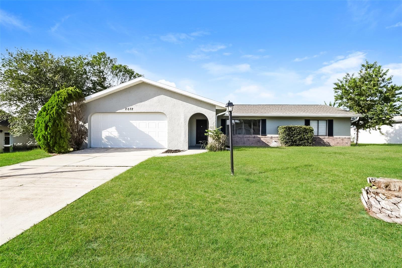 2072 DUMAS DR