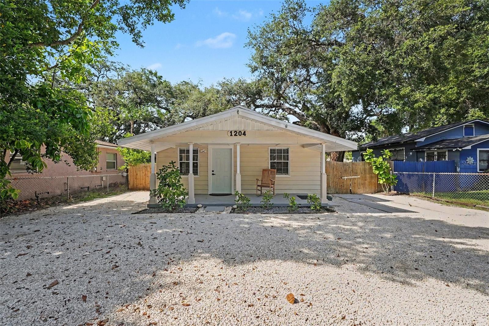 1204 E CAYUGA ST
