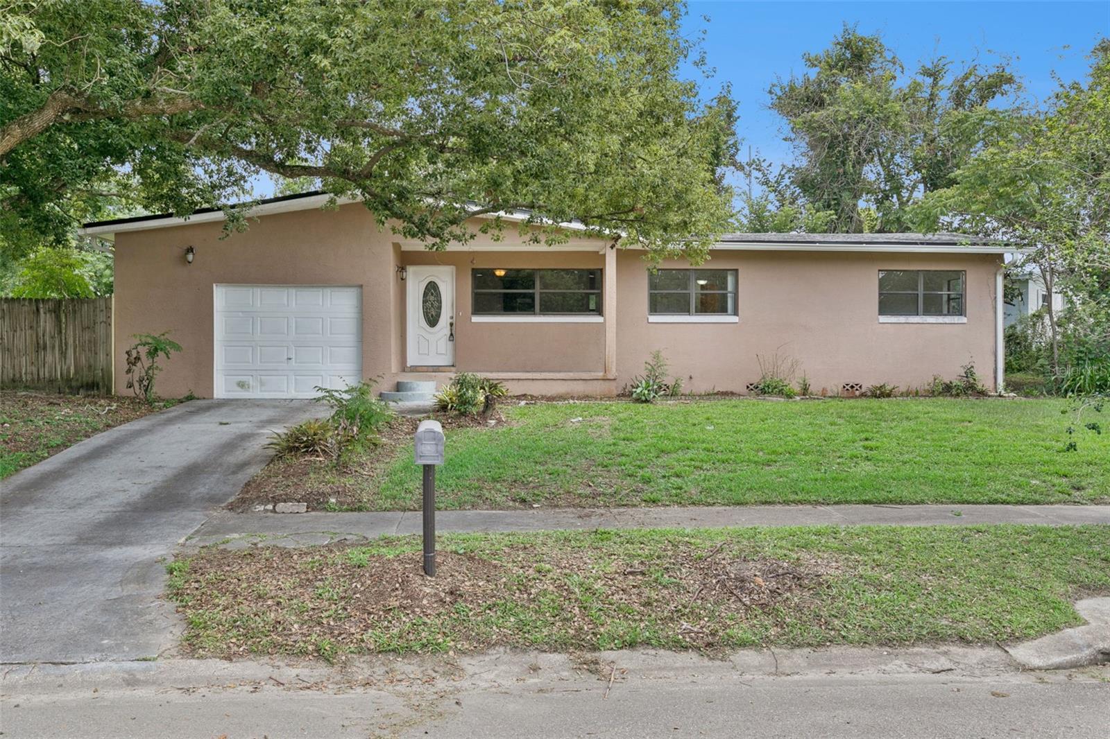 163 LAKE HARRIET DR