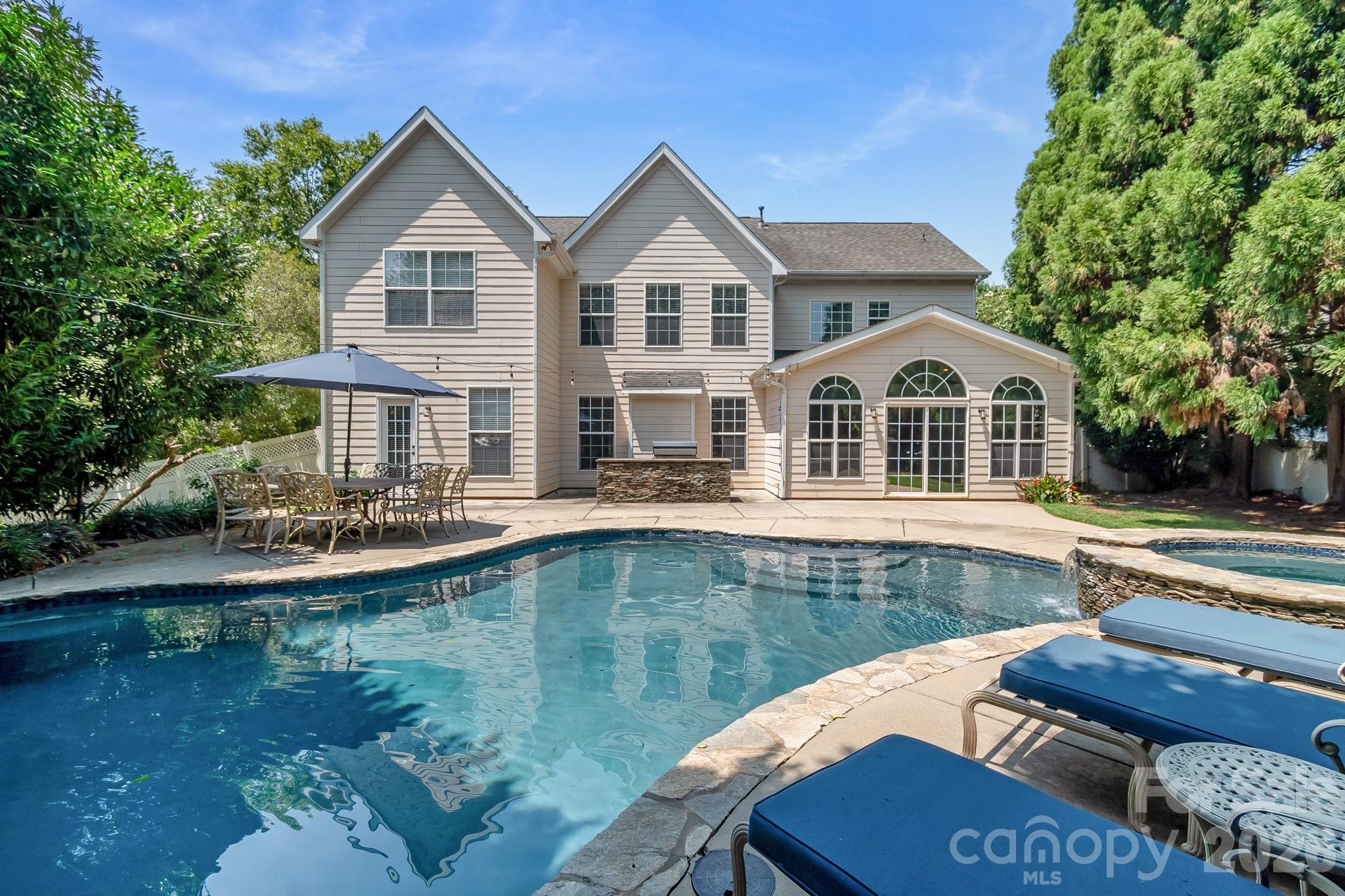 1107 Boulder Court