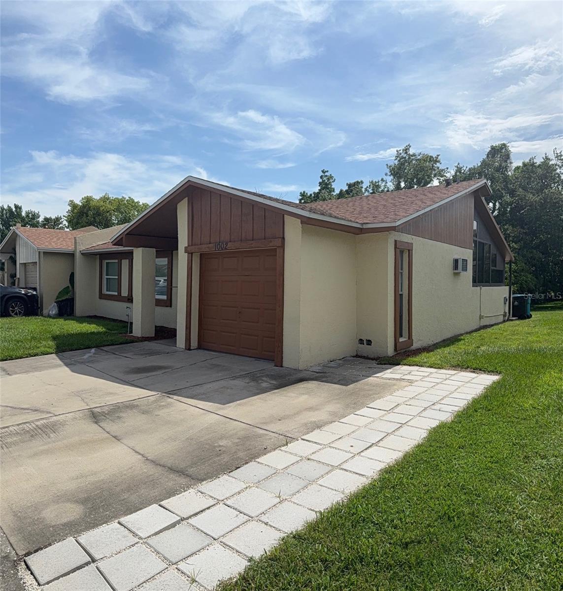 1002 OROPESA AVE