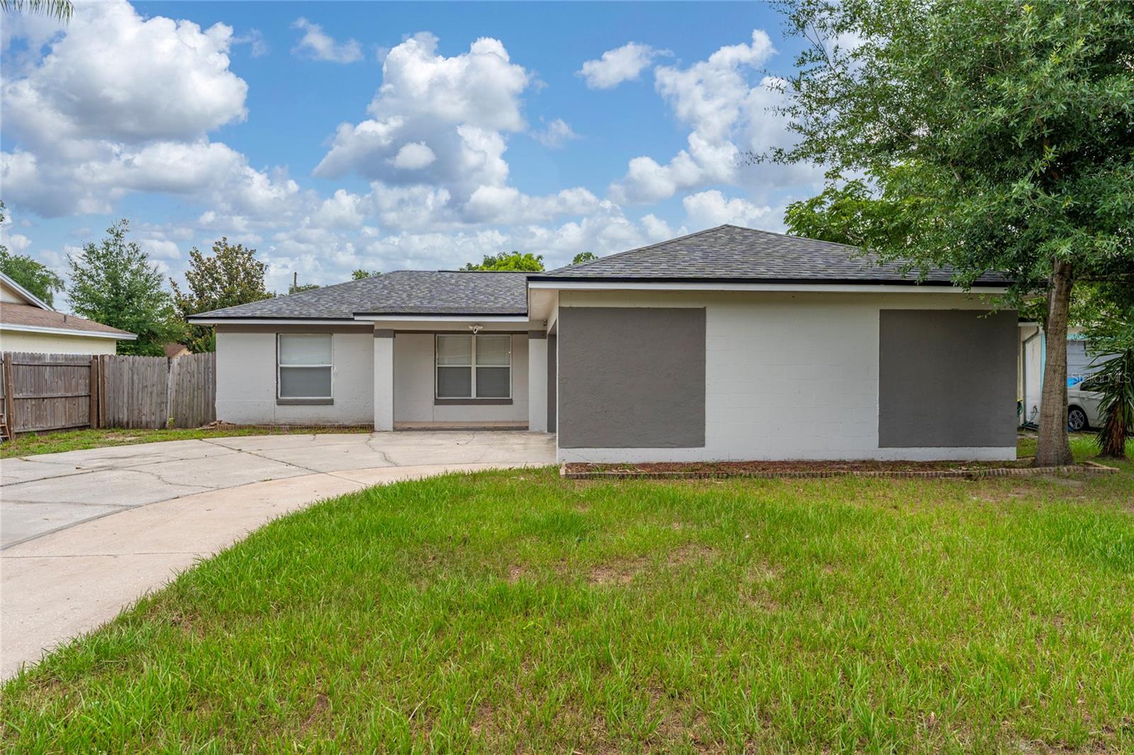 631 STANFORD DR