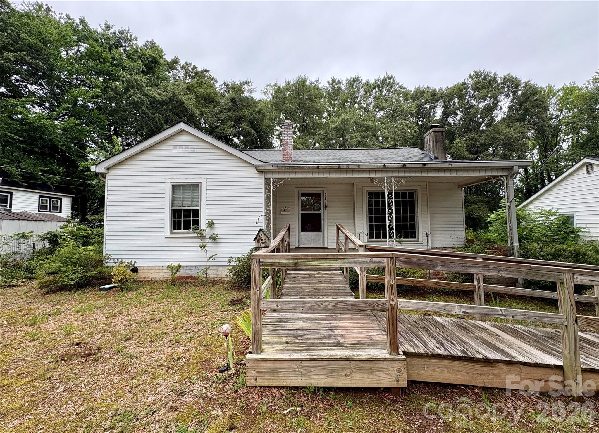 406 Circle Drive W