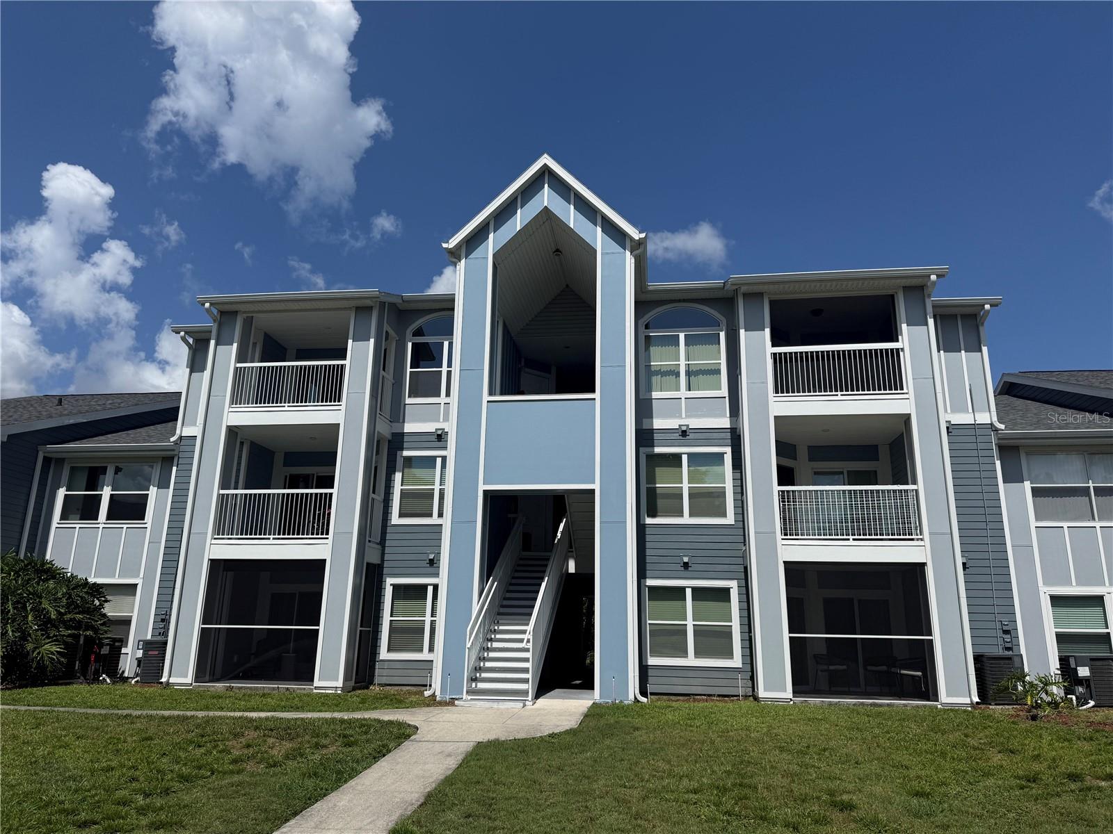 2592 GRASSY POINT DR #112