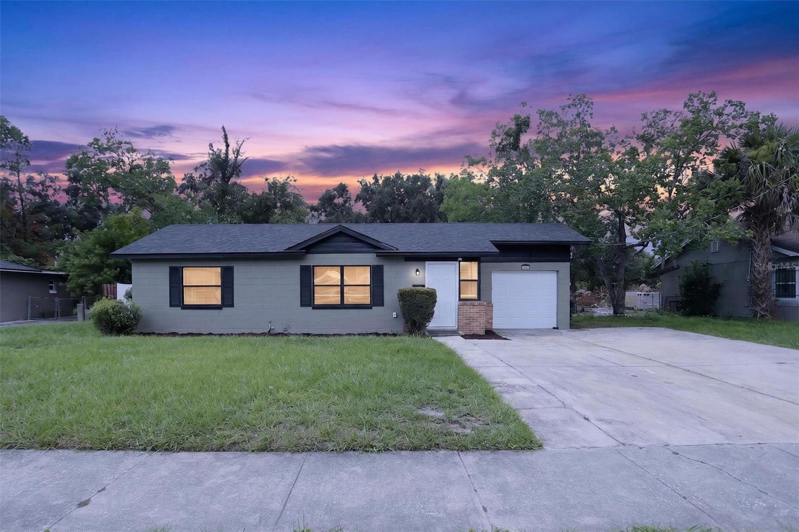 3402 LEWIS CT