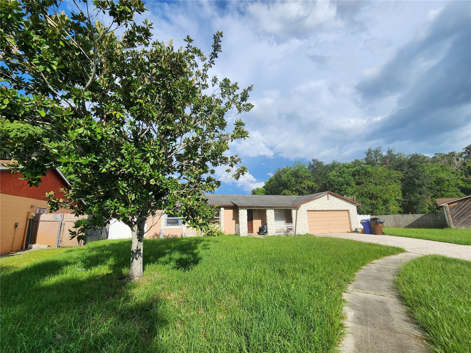 2457 LYNX CT