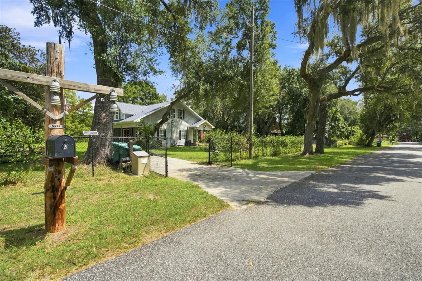 5572 S MARLIN PT
