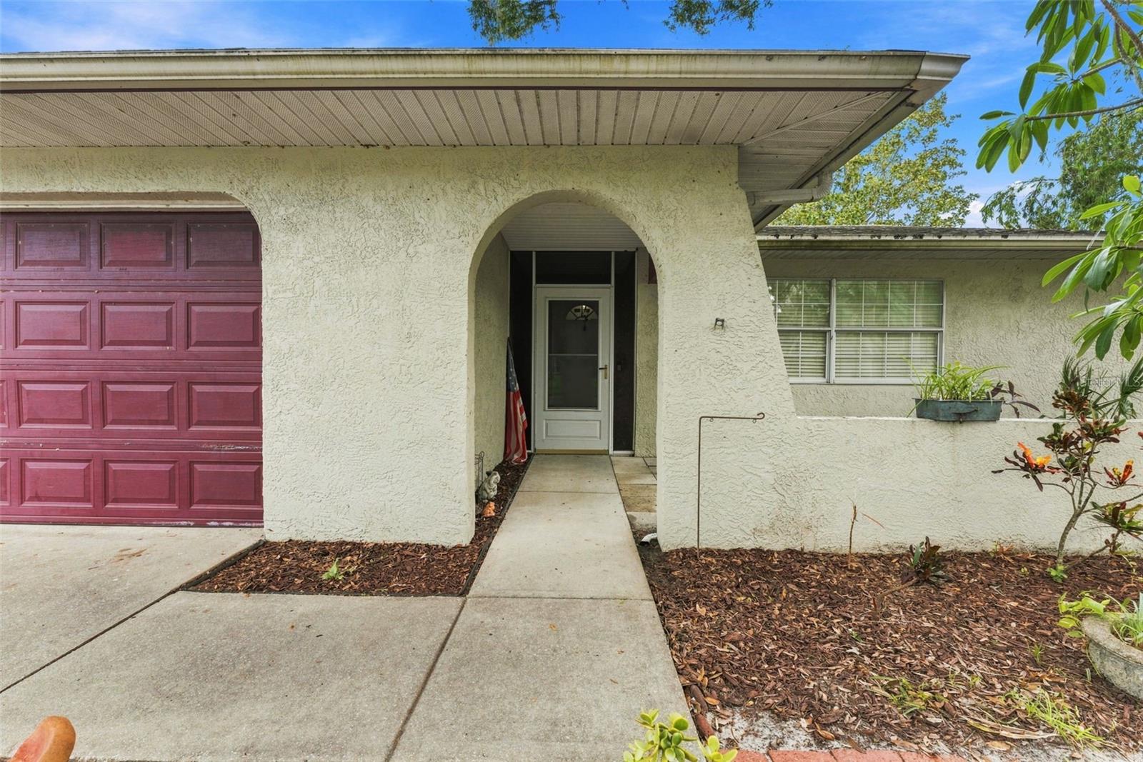 2202 CITRUS HILL LN