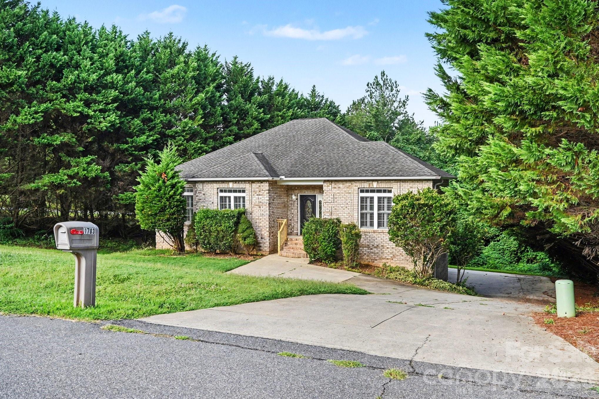 1703 Running Deer Drive NW