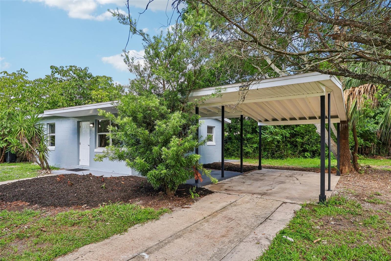 1062 BARCLAY DR