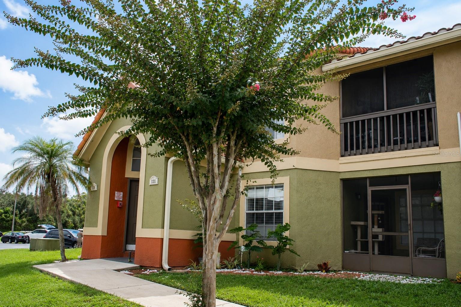 429 FOUNTAINHEAD CIR #121