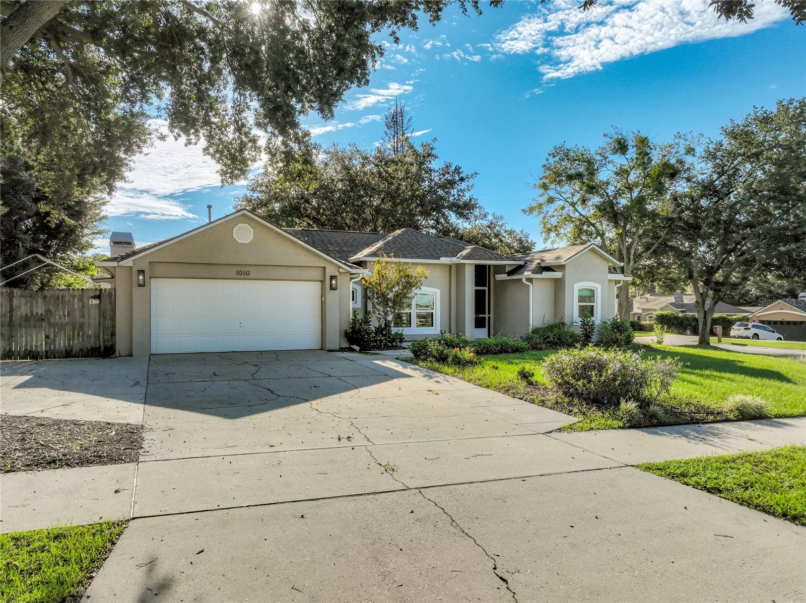 1010 HIGH RIDGE CT