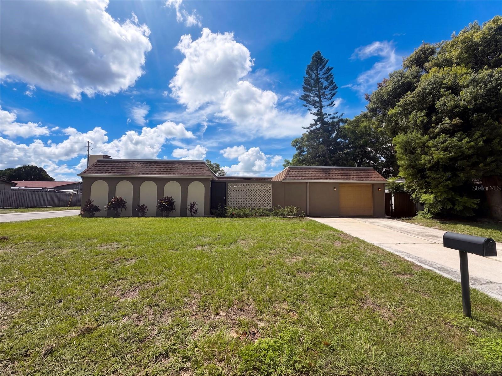 5324 REEF DR