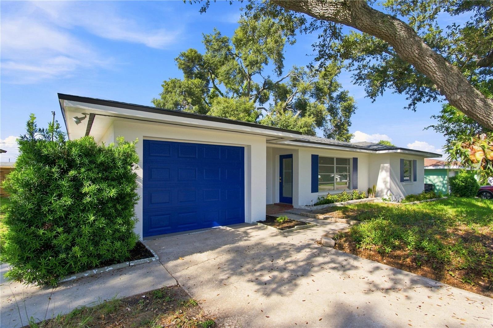 1250 MAGNOLIA DR