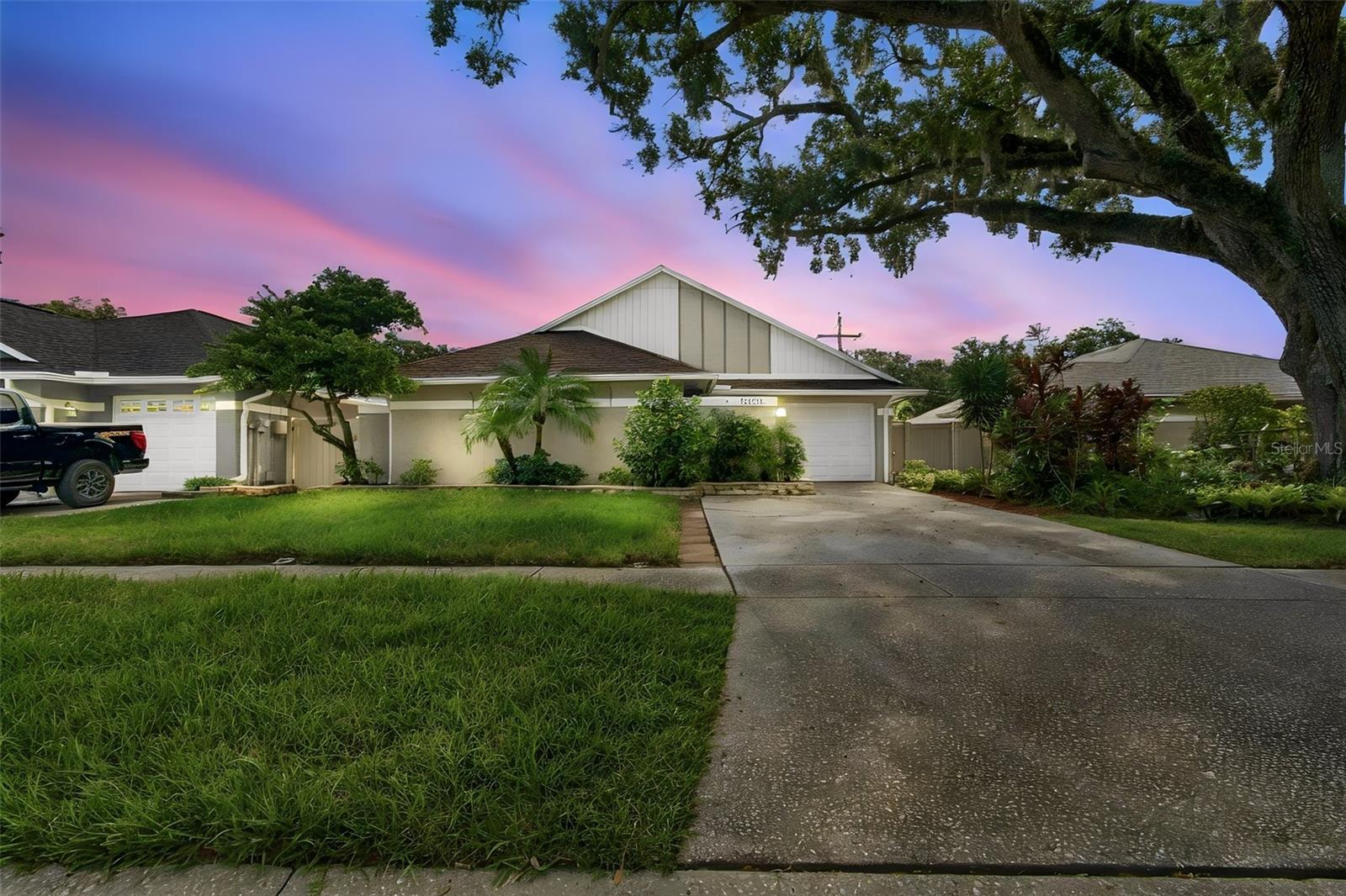 11905 HICKORYNUT DR