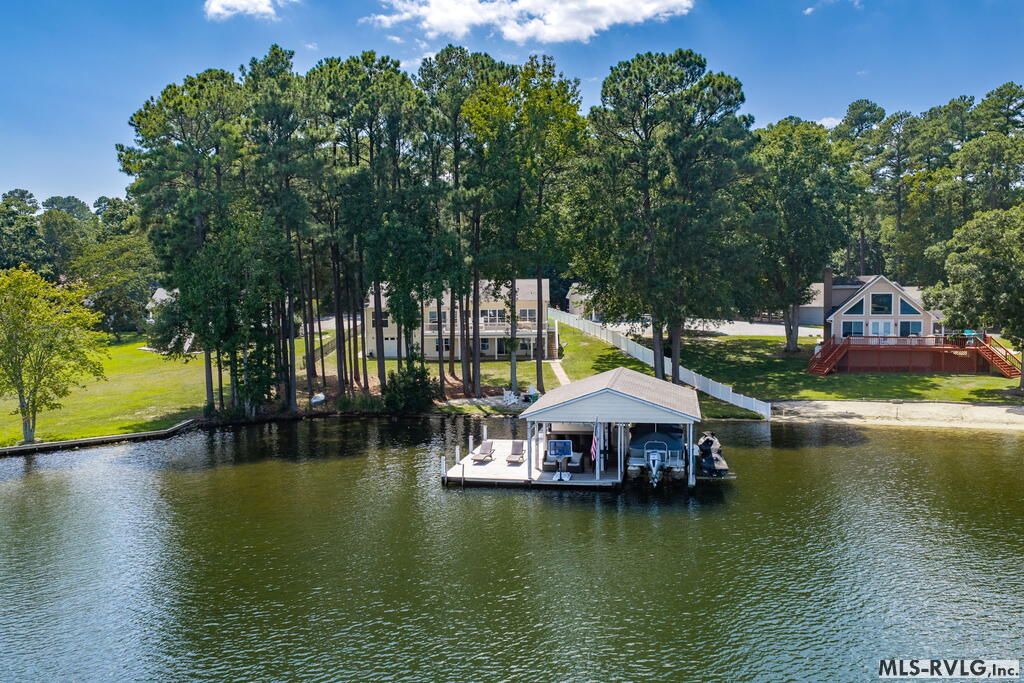 220 Watermans Drive, Gasburg VA 23857